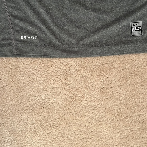 Nike Pro Combat Dri Fit Baseball Shirt - Picture 4 of 4